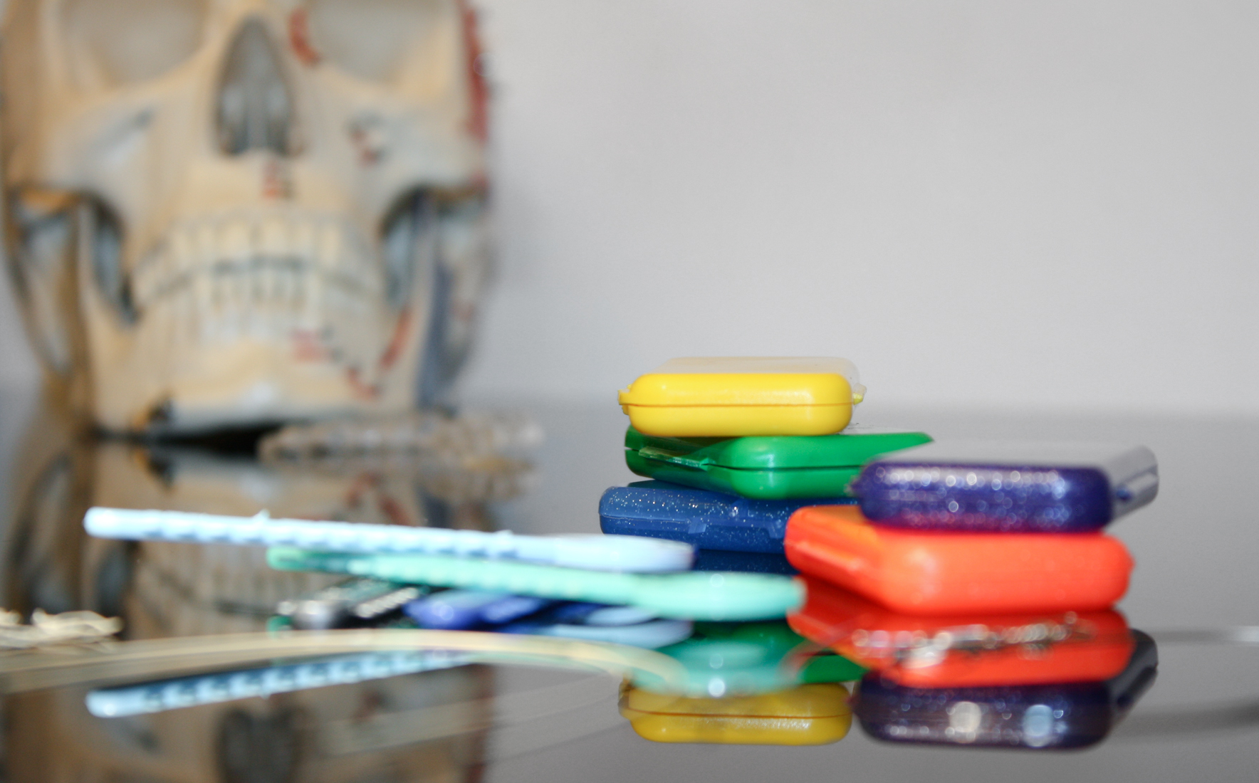 Behandlungszubehör für eine festsitzende Zahnspange Behandlungszubehör für eine festsitzende Zahnspange