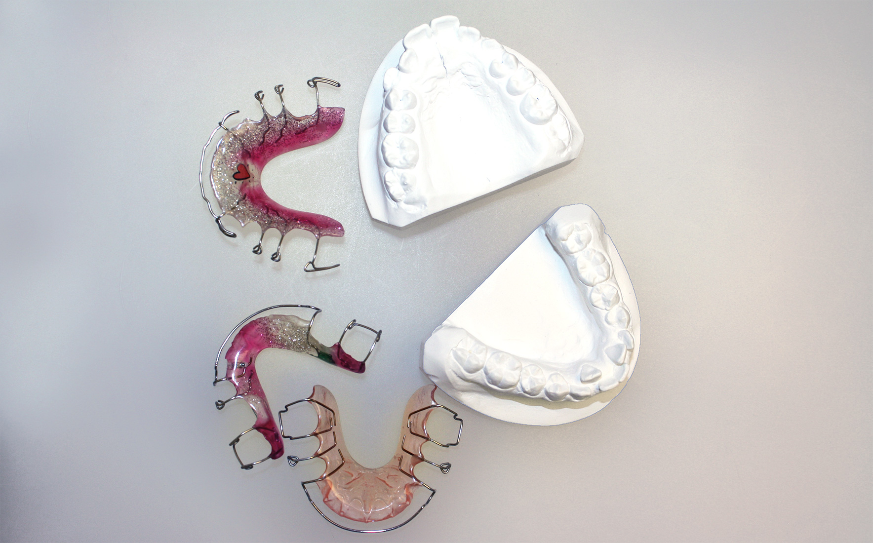 Behandlungsgeräte für Kinder und Jugendliche Behandlungsgeräte für Kinder und Jugendliche